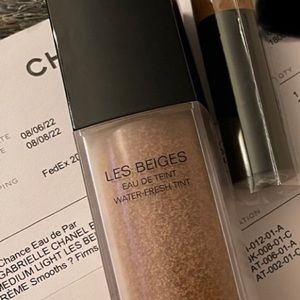 CHANEL Les Beiges Water Fresh color Medium Light